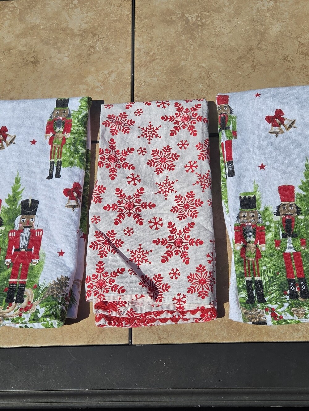 Christmas Nutcracker and Red Snowflake Cotton Sheet Set - White and Red